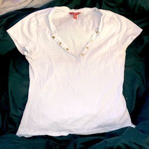 Women’s Guess V-Neck Tee With Gold Buttons
